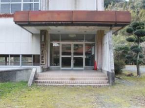 嘉麻市泉河内体育館