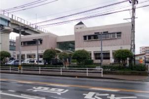 西体育館